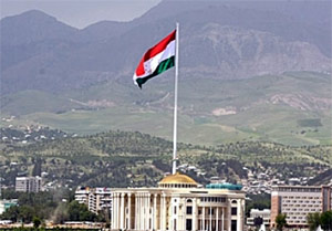 افغانستان و تاجیکستان بر گسترش همکاری های گمرکی توافق کردند
