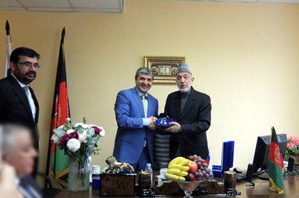 دیدار حامد کرزی با بازرگانان افغان در مسکو
